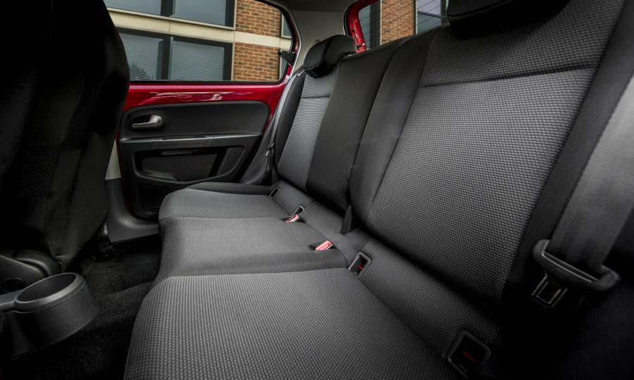 Интерьер Skoda Citigoᵉ iV 2019 года  (UK) (фото 13 из 40)